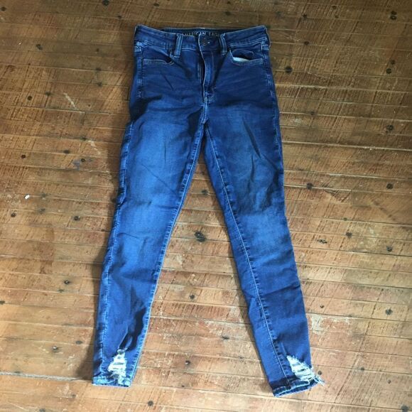 American Eagle super hi-rise distressed size 6 jeans - Picture 1 of 3